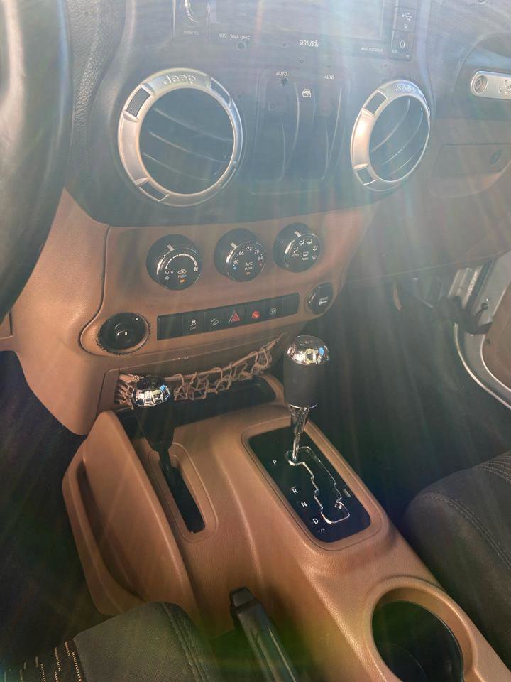 Used 2012 Jeep Wrangler Sahara image 8