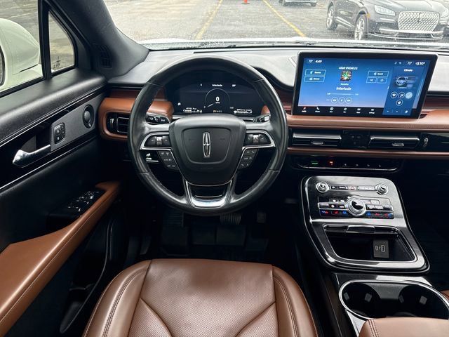 Certified 2022 Lincoln Nautilus Reserve w/ Luxury Package AWD/4WD image 18