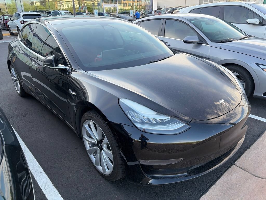 Used 2019 Tesla Model 3 Standard Range RWD image 3