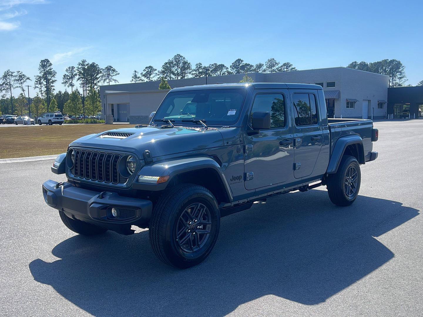 New 2026 Jeep Gladiator Sport AWD/4WD image 3