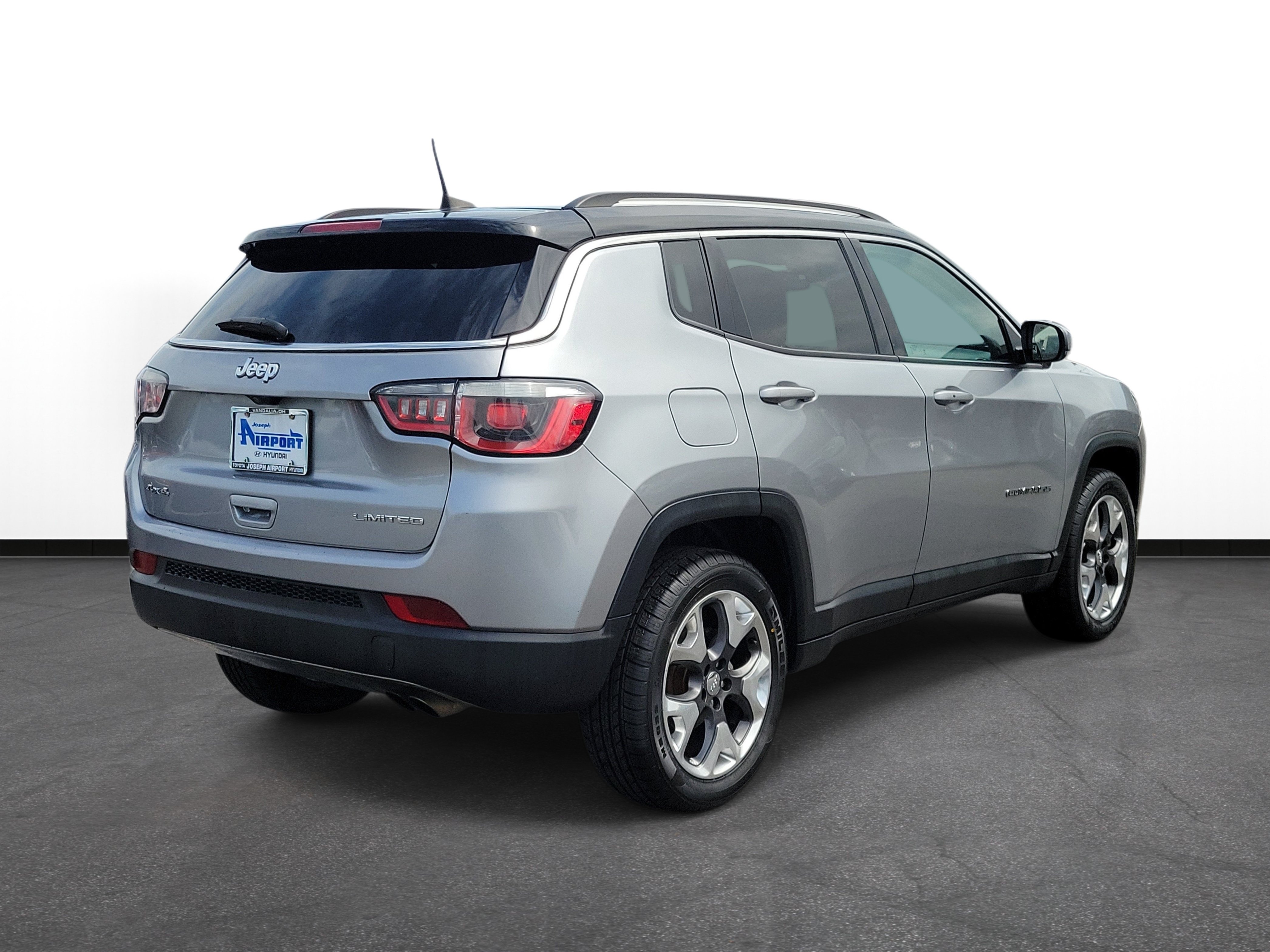 Used 2019 Jeep Compass Limited AWD/4WD image 4