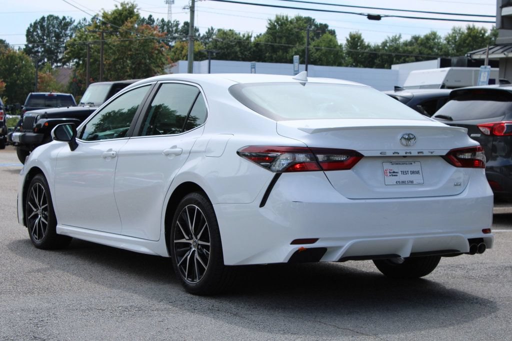 Used 2023 Toyota Camry SE FWD image 6