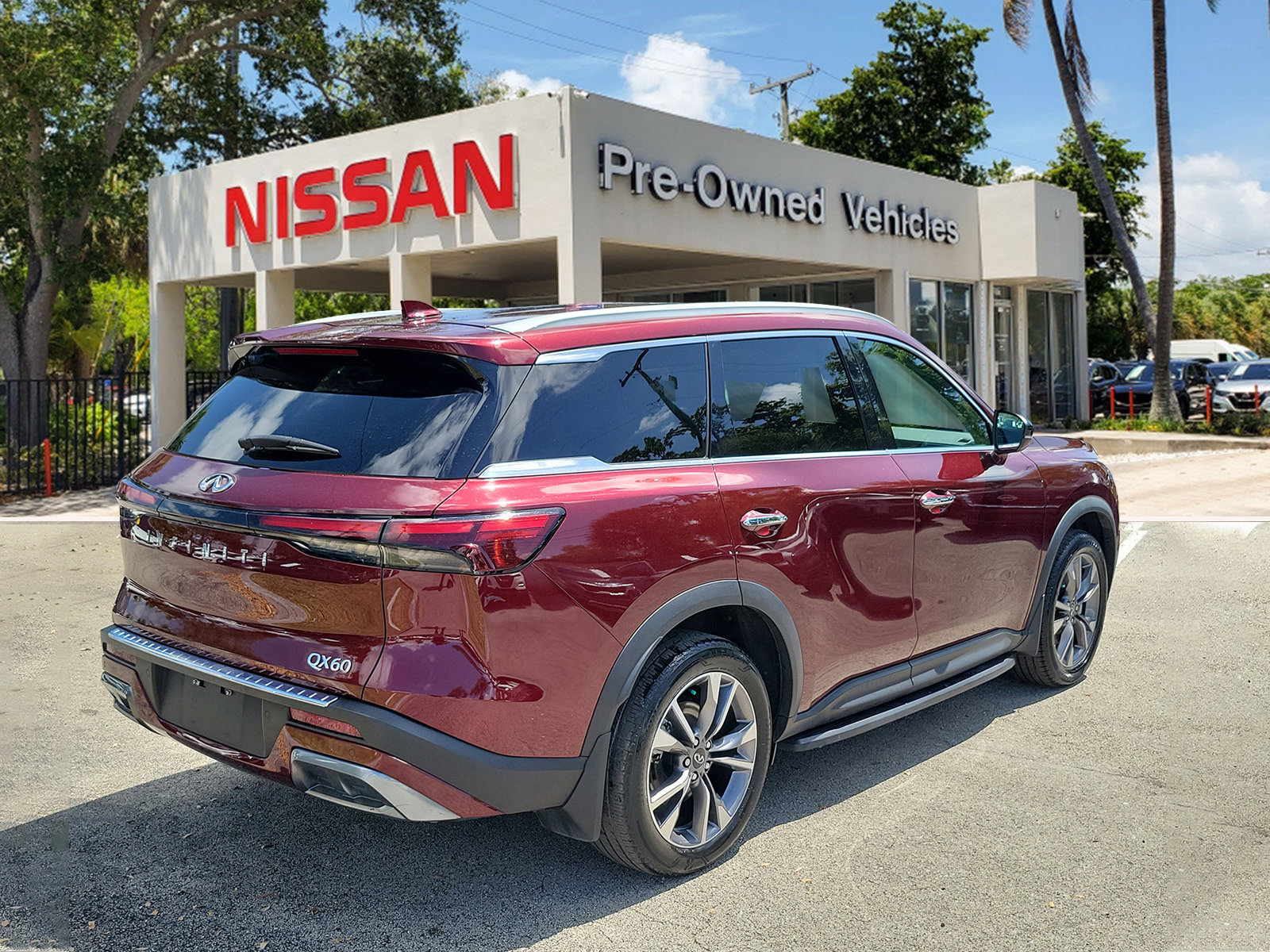 Used 2022 INFINITI QX60 Luxe w/ Cargo Package image 4