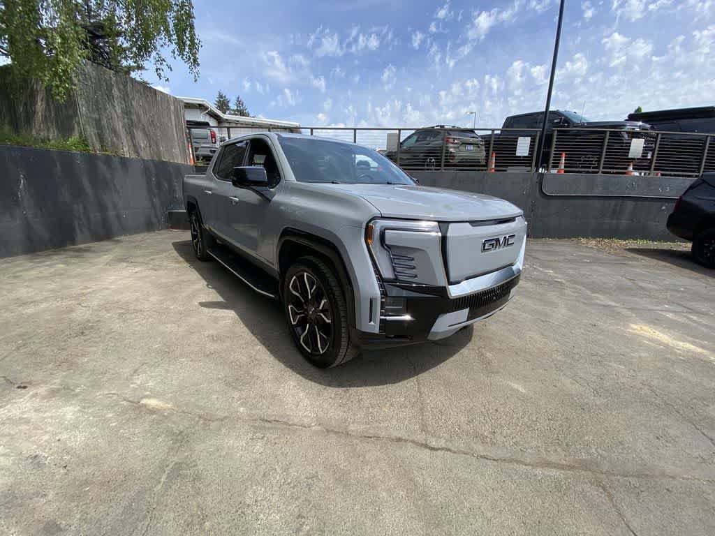 Used 2025 GMC Sierra EV Denali AWD/4WD image 8