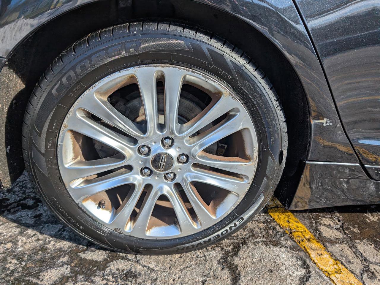 Used 2015 Lincoln MKZ AWD image 9