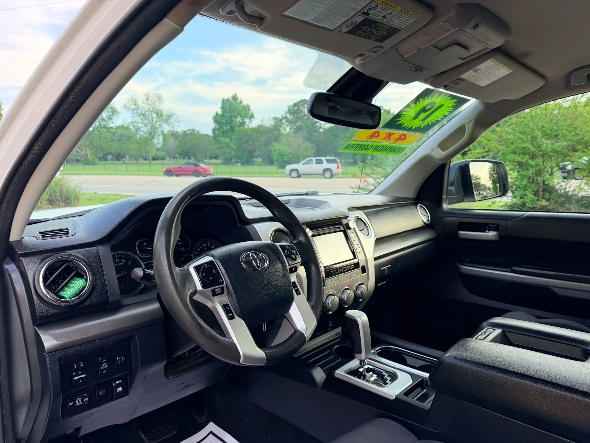 Used 2019 Toyota Tundra SR5 w/ SR5 Upgrade Package AWD/4WD image 9