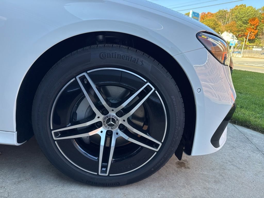 New 2026 Mercedes-Benz E 350 4MATIC Sedan image 9