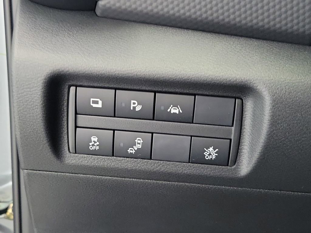 New 2025 Nissan Kicks Play S FWD image 20
