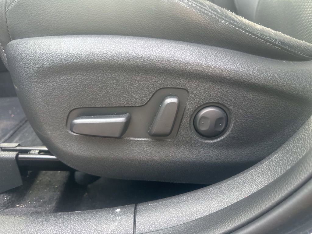 Used 2019 Hyundai Tucson Ultimate w/ Cargo Package image 11