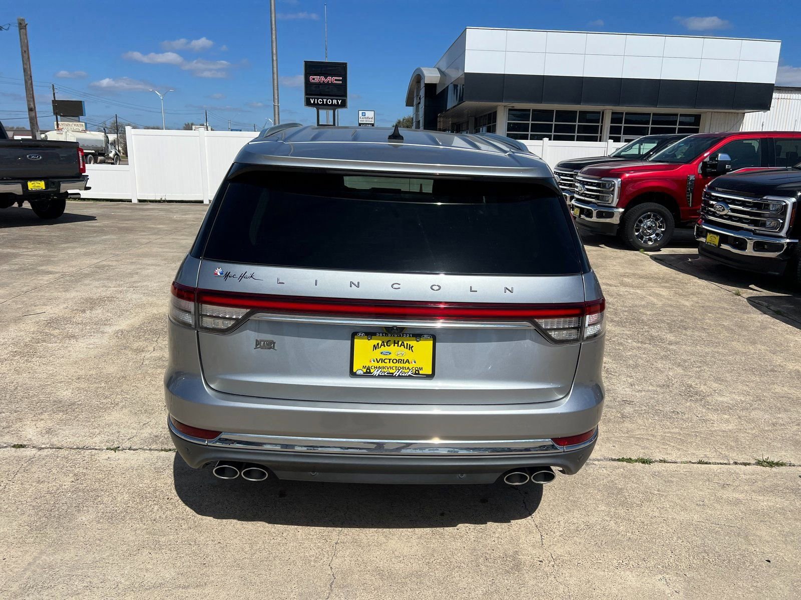 Used 2022 Lincoln Aviator Reserve w/ Equipment Group 201A AWD/4WD image 4