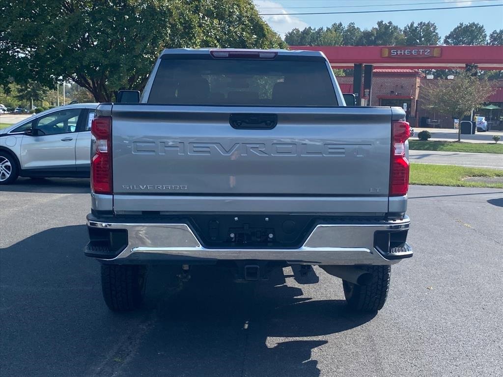 Used 2024 Chevrolet Silverado 2500 LT image 4