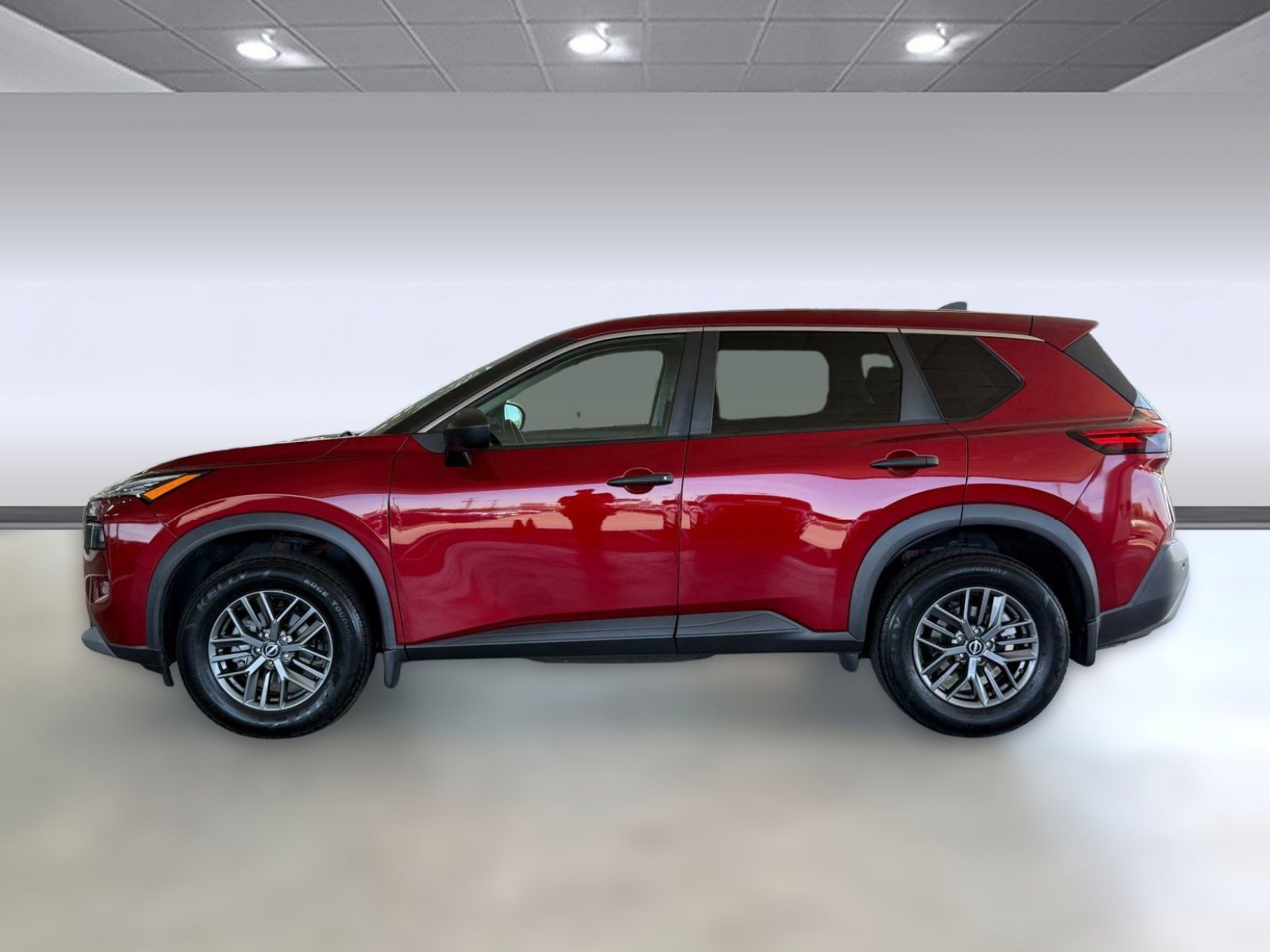 Used 2022 Nissan Rogue S FWD image 2