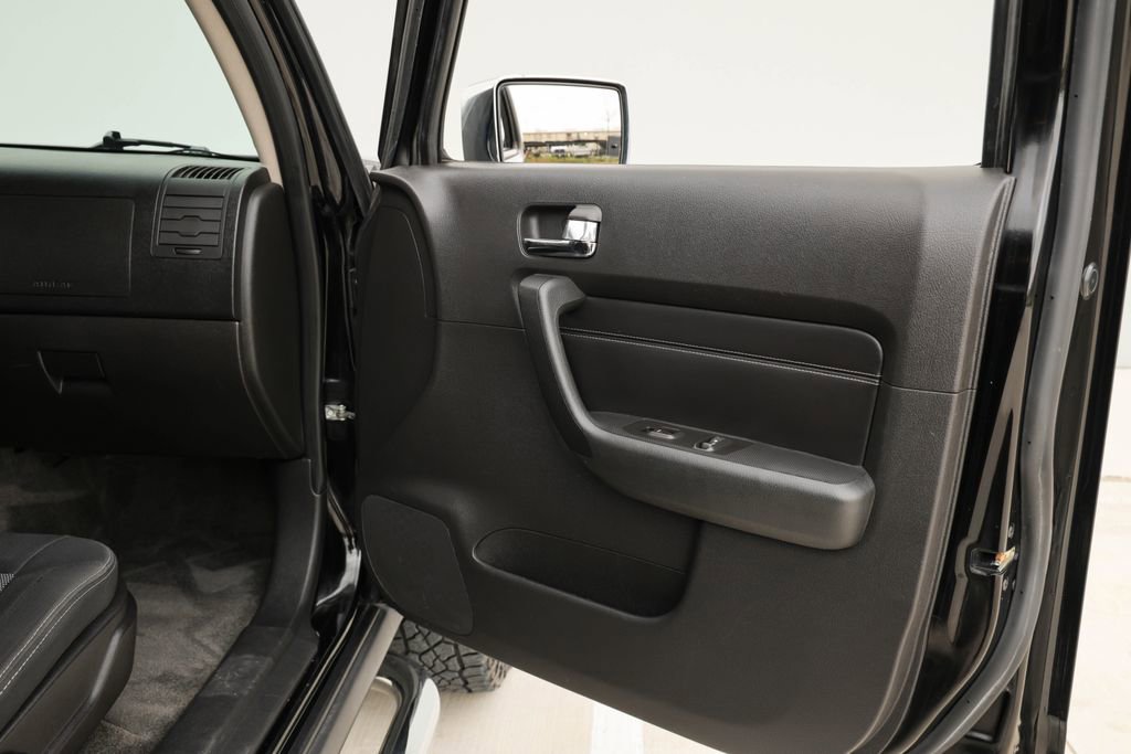 Used 2006 HUMMER H3 w/ Chrome Appearance Package image 16