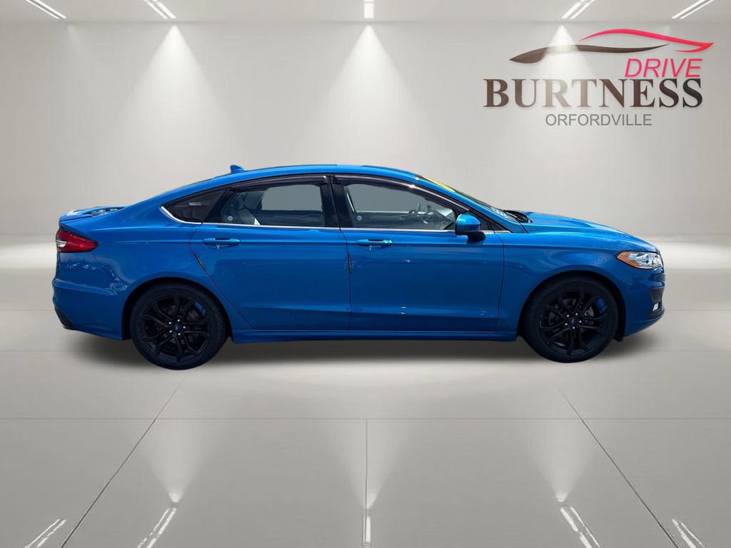 Used 2019 Ford Fusion SE w/ Equipment Group 151A FWD image 9