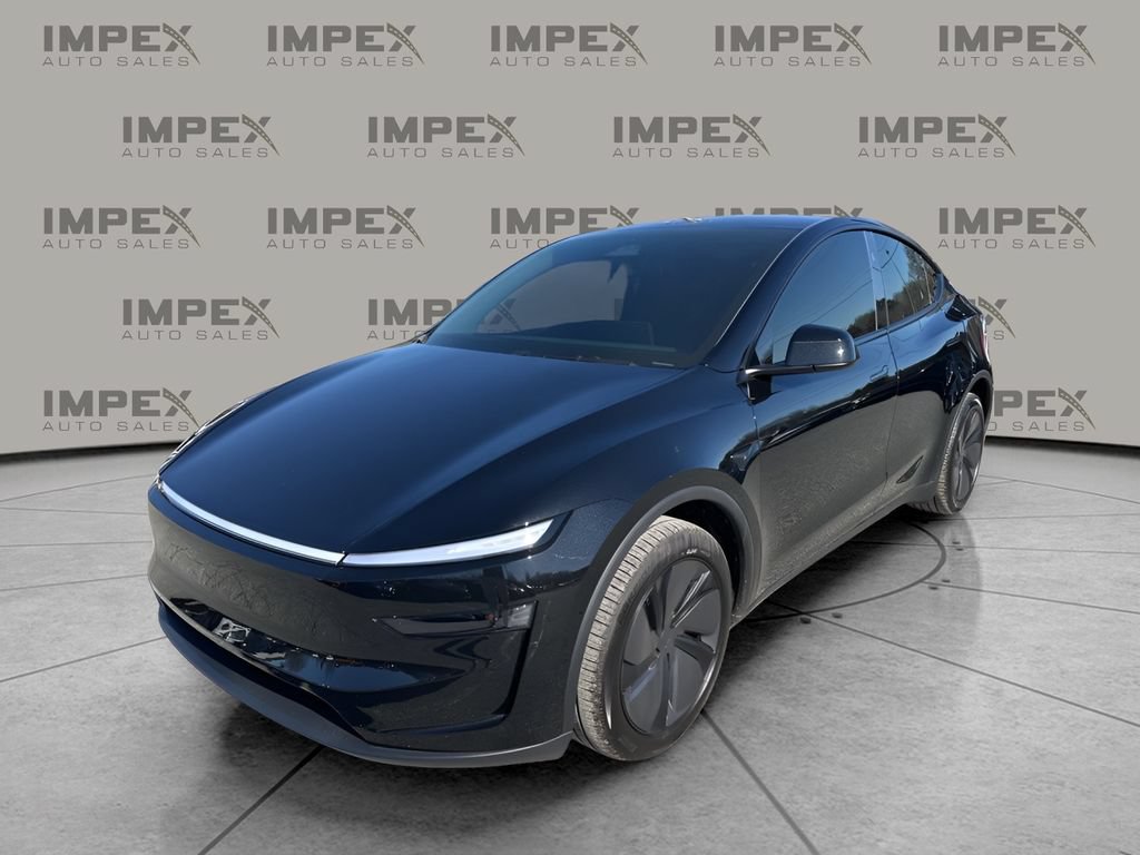 Used 2026 Tesla Model Y Long Range RWD image 1