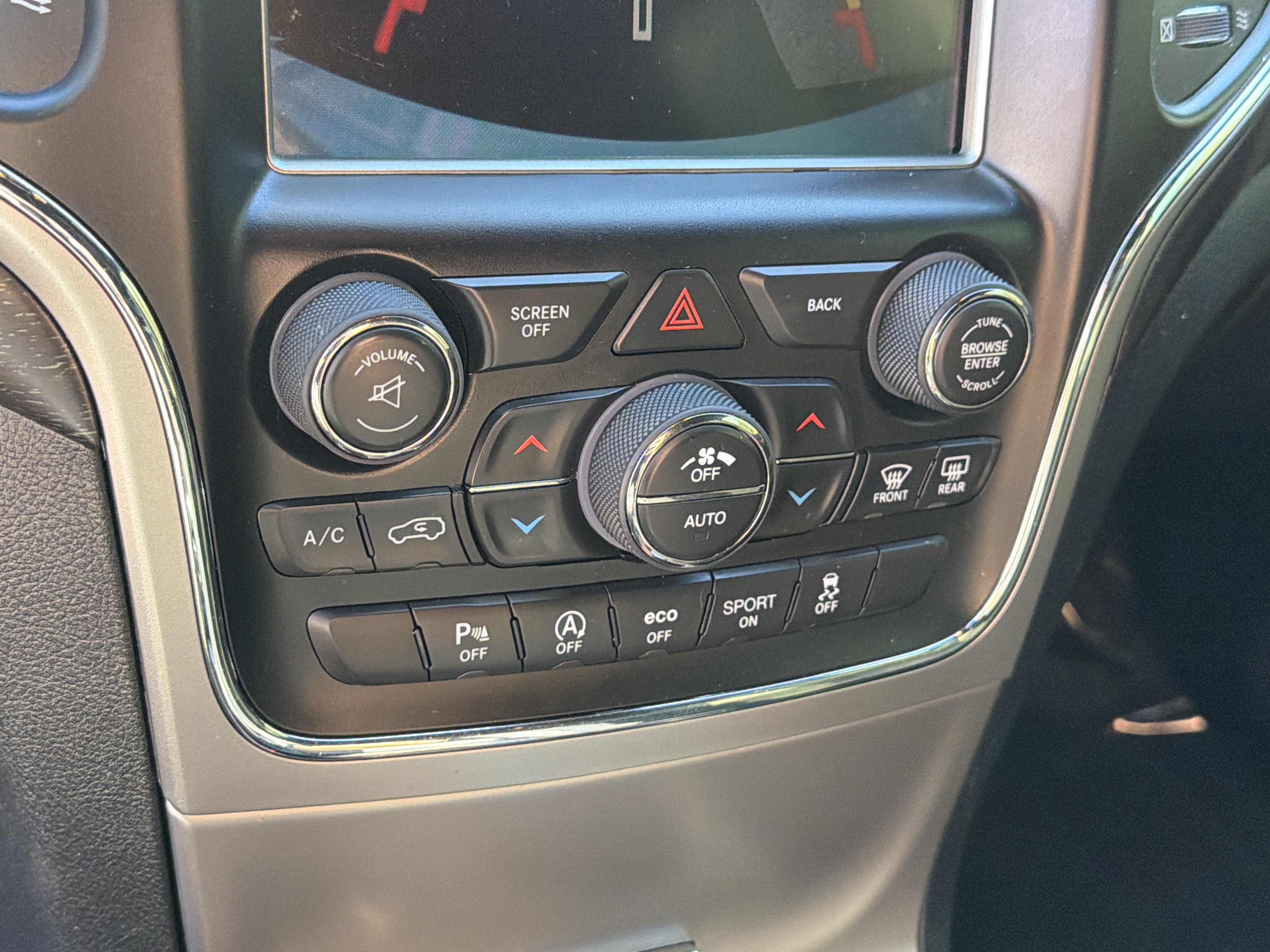 Used 2017 Jeep Grand Cherokee Altitude RWD image 21