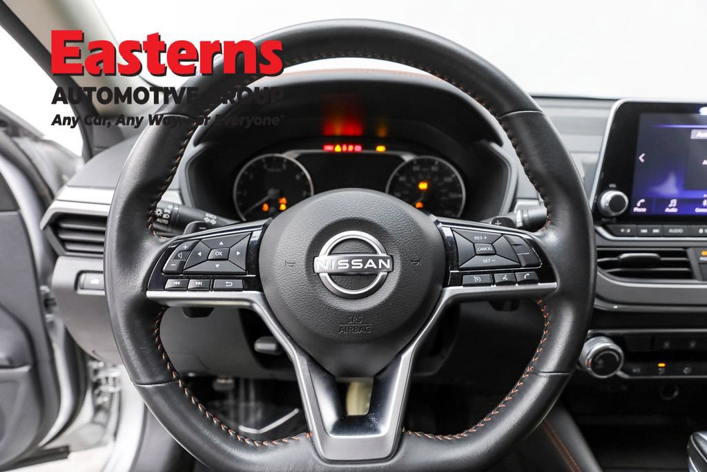 Used 2023 Nissan Altima 2.5 SR FWD image 10