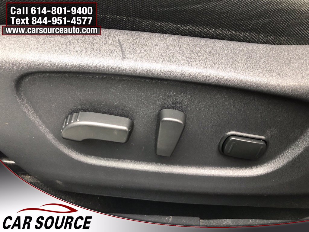 Used 2018 Nissan Rogue SV w/ Premium Package AWD/4WD image 14