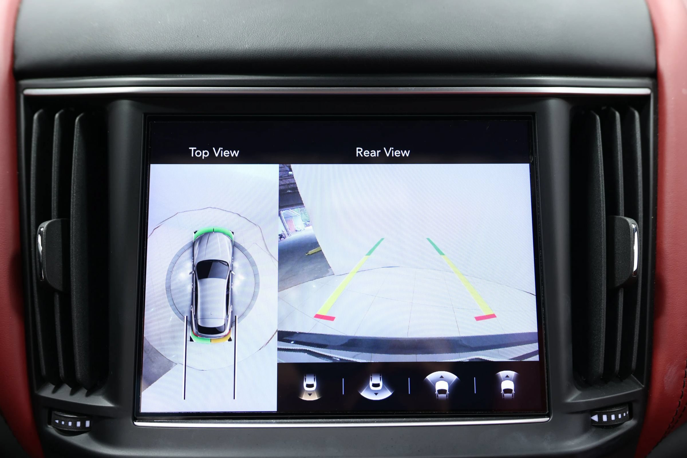 Used 2021 Maserati Levante GTS AWD/4WD image 33