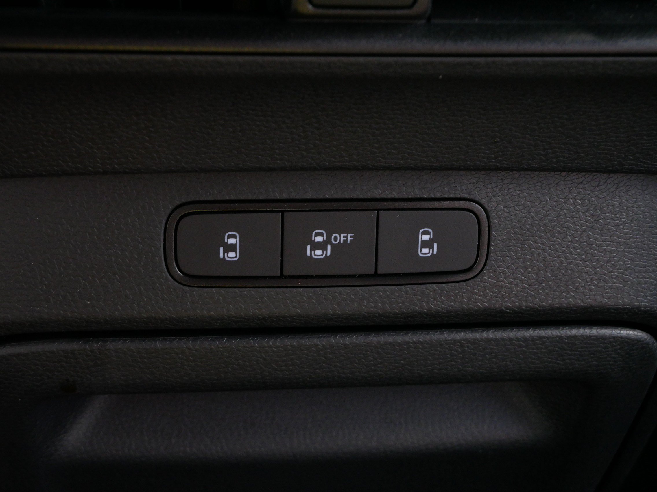 Certified 2025 Volkswagen ID. Buzz Pro S RWD image 27