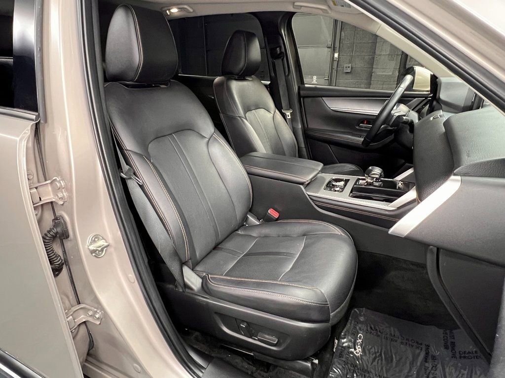 Used 2024 MAZDA CX-90 3.3 Turbo w/ Premium Package image 4