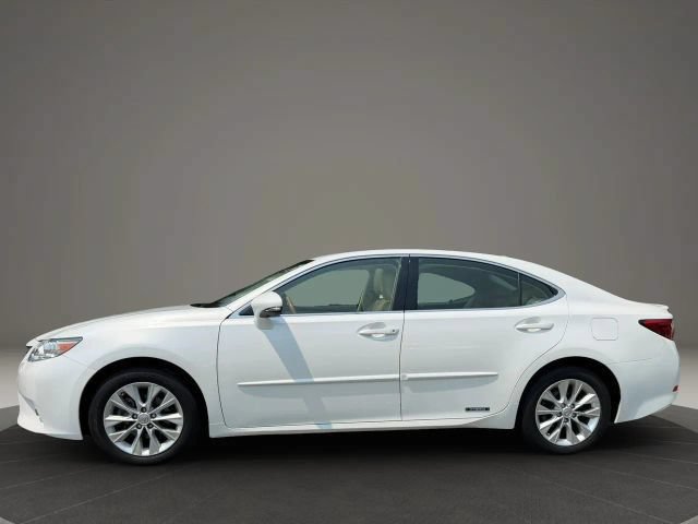 Used 2013 Lexus ES 300h w/ Luxury Pkg FWD image 8