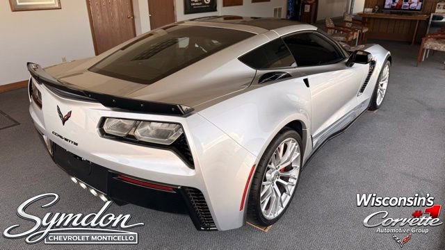 Used 2016 Chevrolet Corvette Z06 w/ 3LZ Preferred Equipment Group RWD image 4