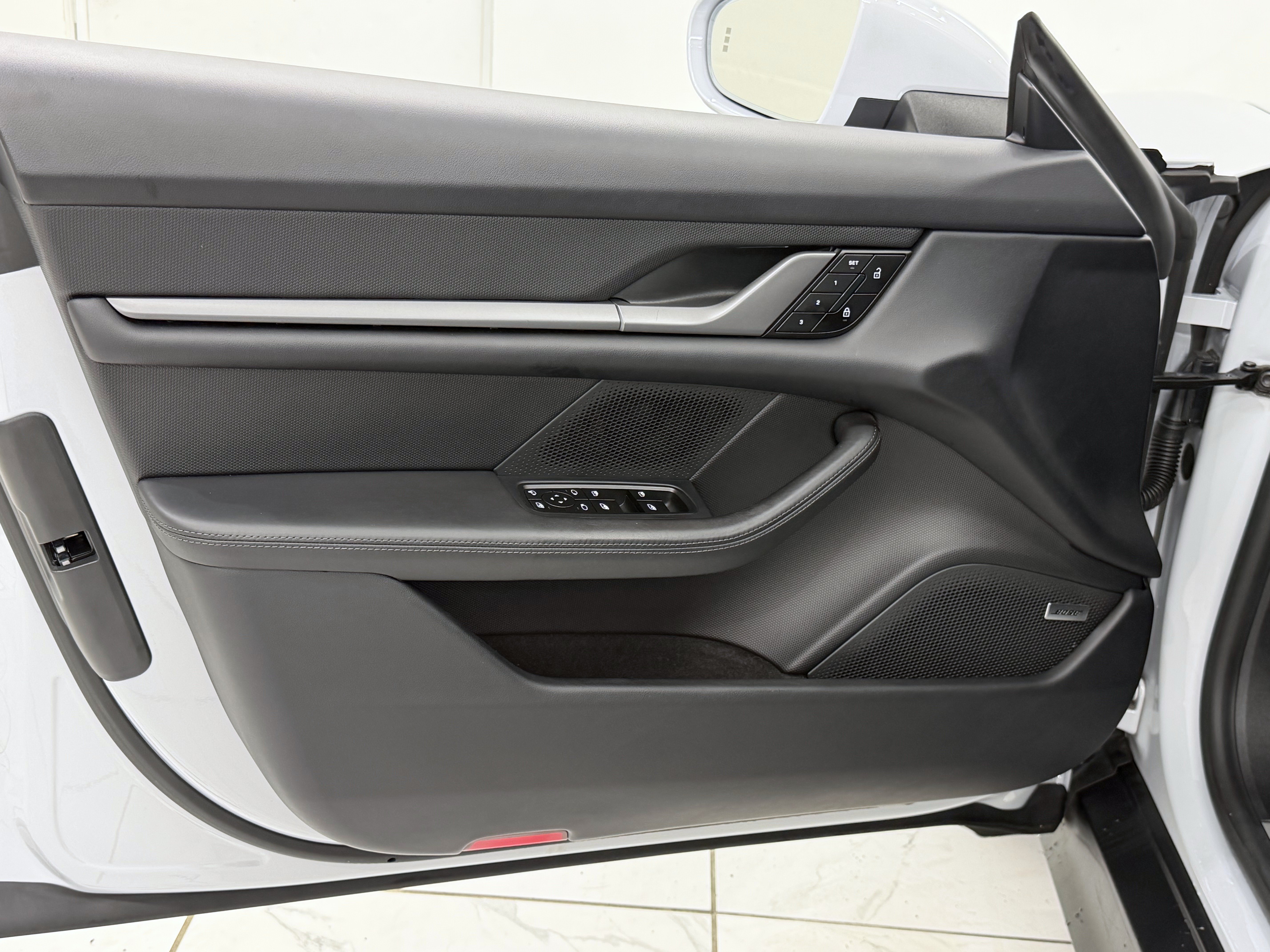 Certified 2025 Porsche Taycan RWD image 27