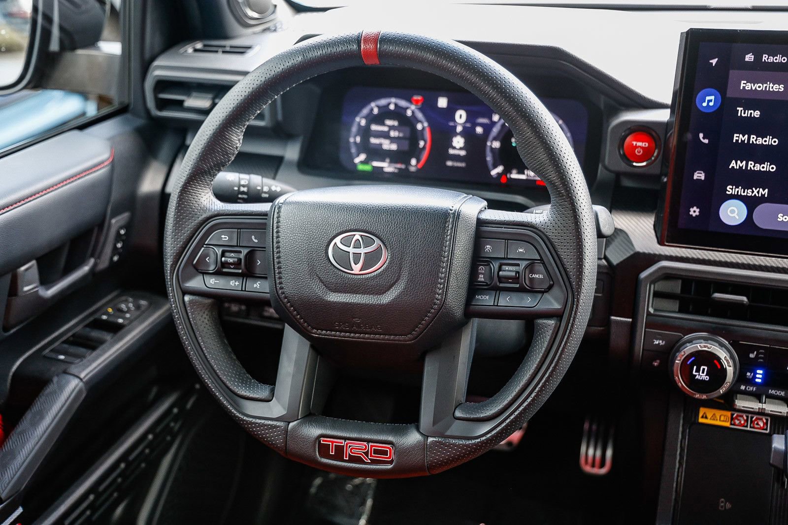 Used 2025 Toyota 4Runner 4WD image 13