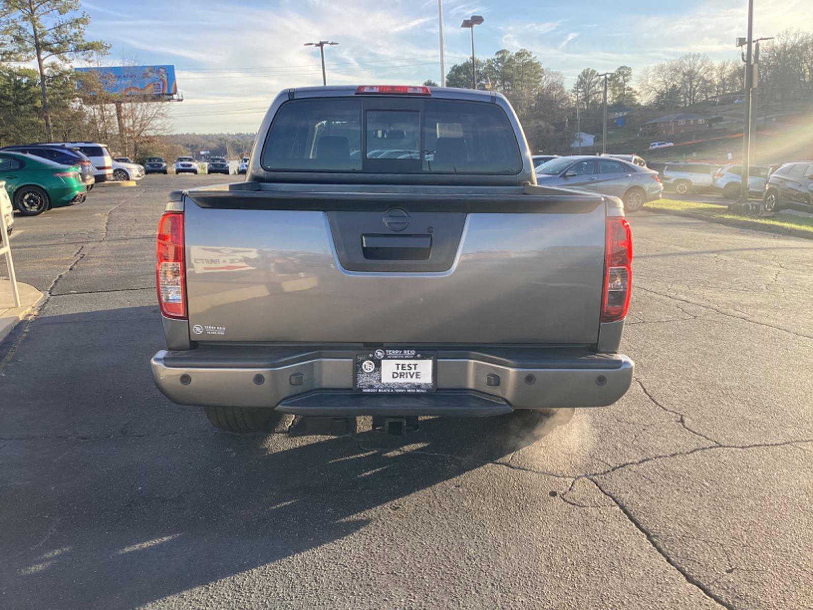 Used 2021 Nissan Frontier SV w/ Midnight Edition Floor Mats image 6