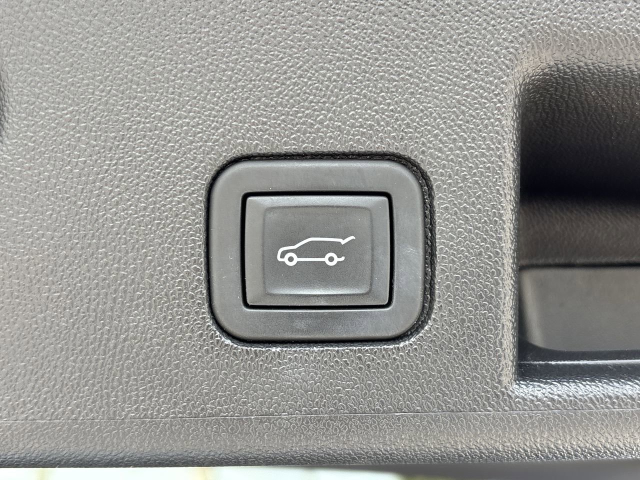 Used 2024 Chevrolet Equinox RS FWD image 9