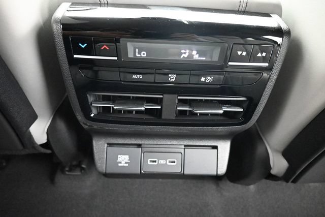 Used 2024 Acura MDX FWD w/ Technology Package image 18