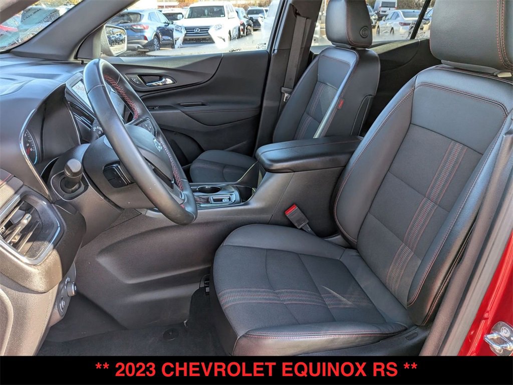 Used 2023 Chevrolet Equinox RS image 2