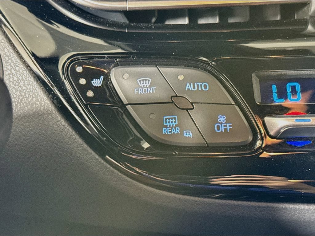 Used 2019 Toyota C-HR Limited FWD image 20