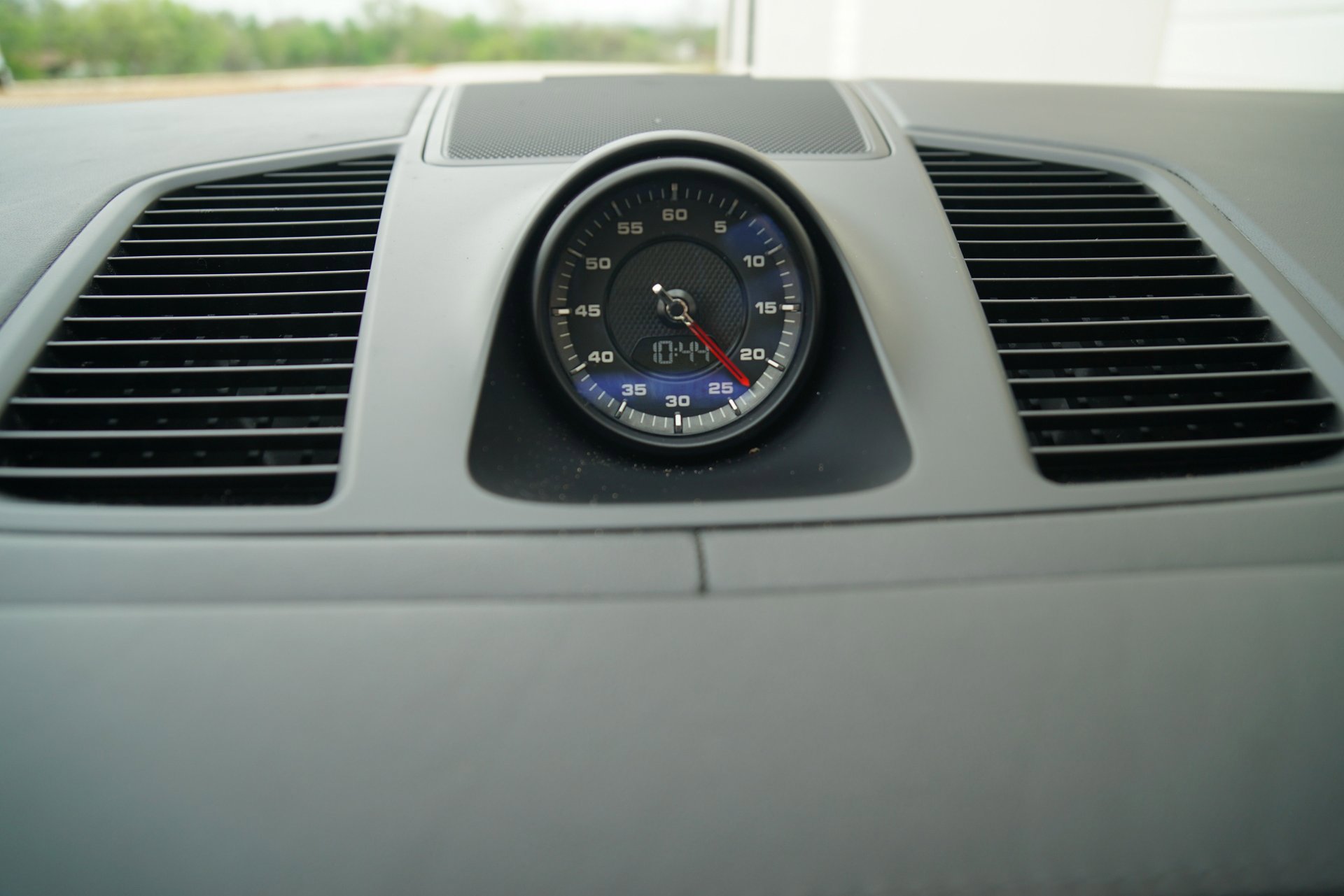 Used 2020 Porsche Cayenne image 33