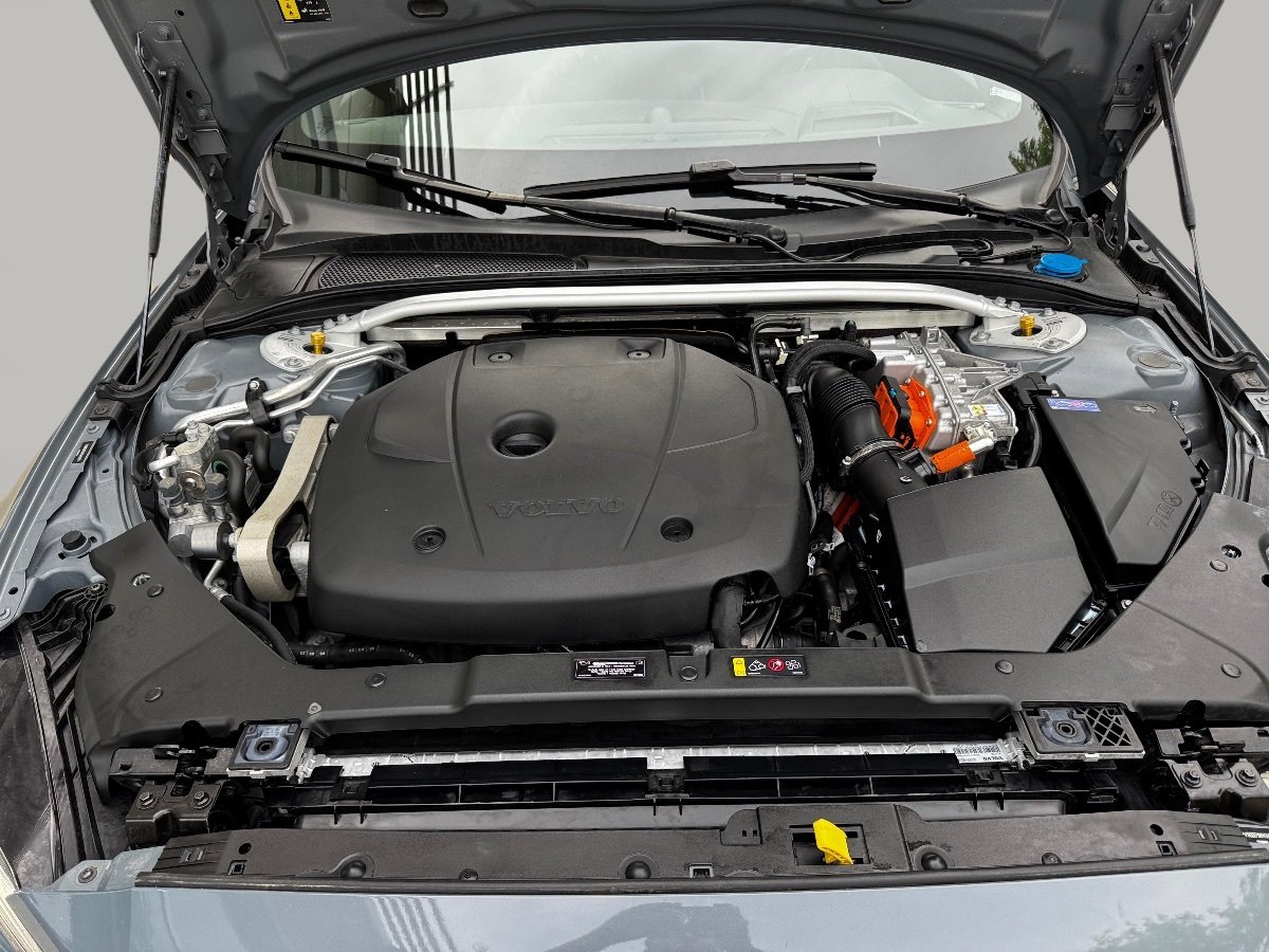 Used 2022 Volvo V60 T8 Polestar AWD/4WD image 13