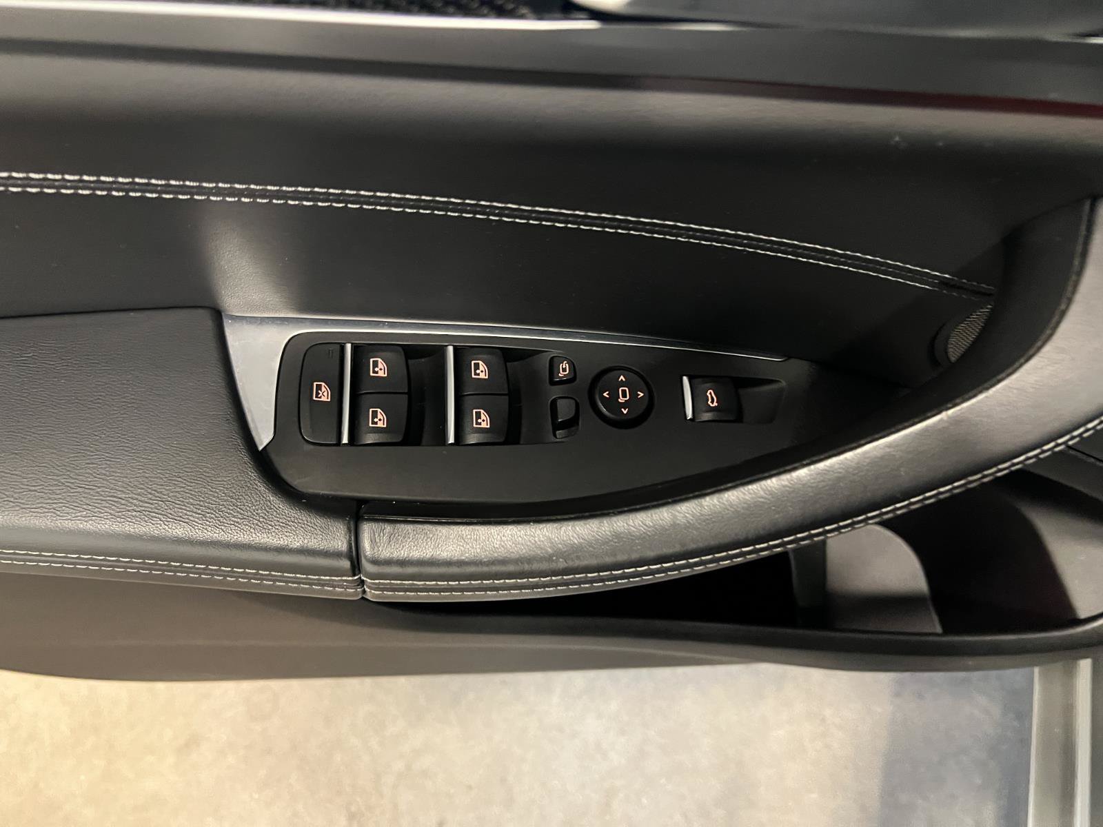 Used 2021 BMW X4 M AWD/4WD image 29