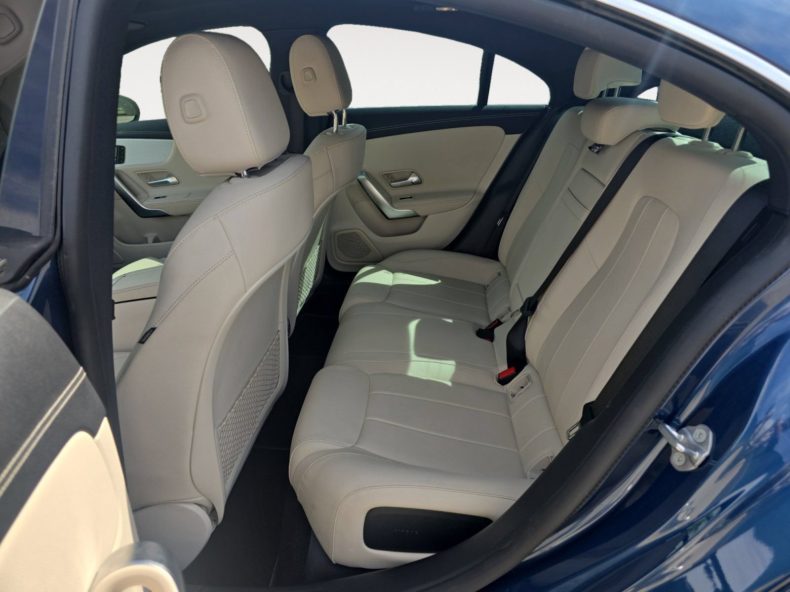 Used 2022 Mercedes-Benz CLA 250 image 23