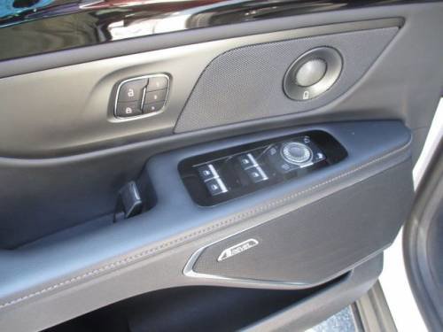 Used 2024 Lincoln Nautilus Reserve w/ Equipment Group 202A image 15