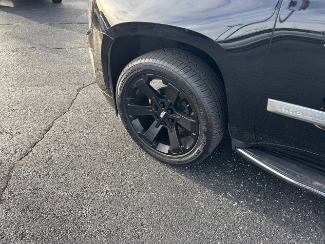 Used 2020 Cadillac Escalade Premium Luxury image 8