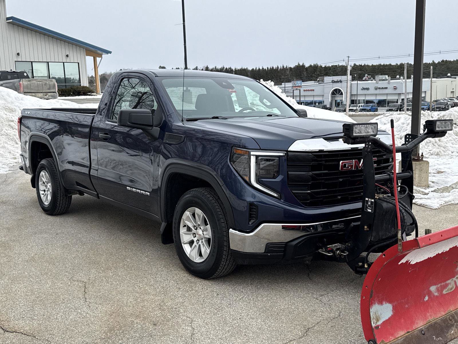 Used 2023 GMC Sierra 1500 Pro w/ Pro Value Package image 3