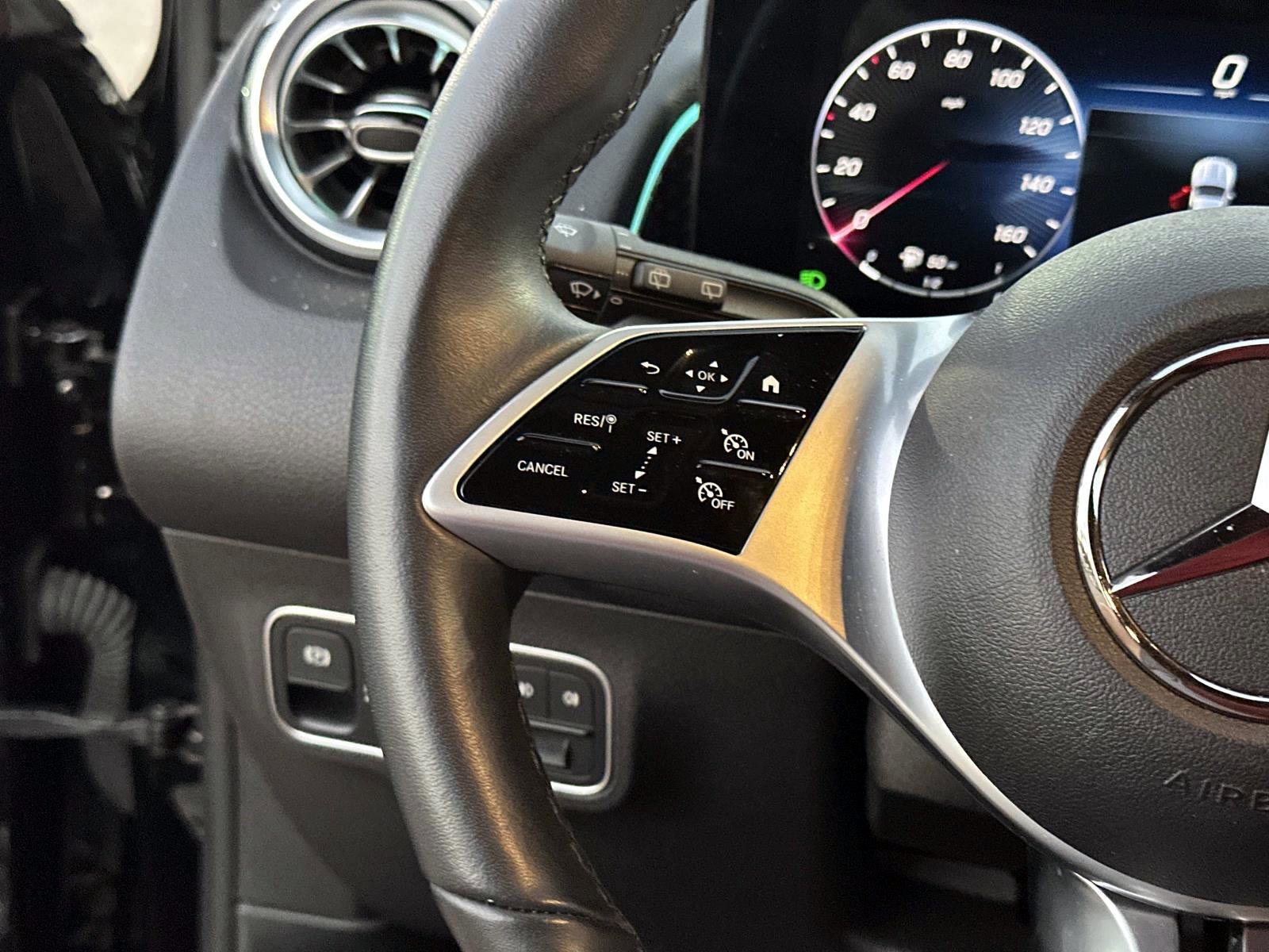 Certified 2025 Mercedes-Benz GLB 250 GLB 250 image 28