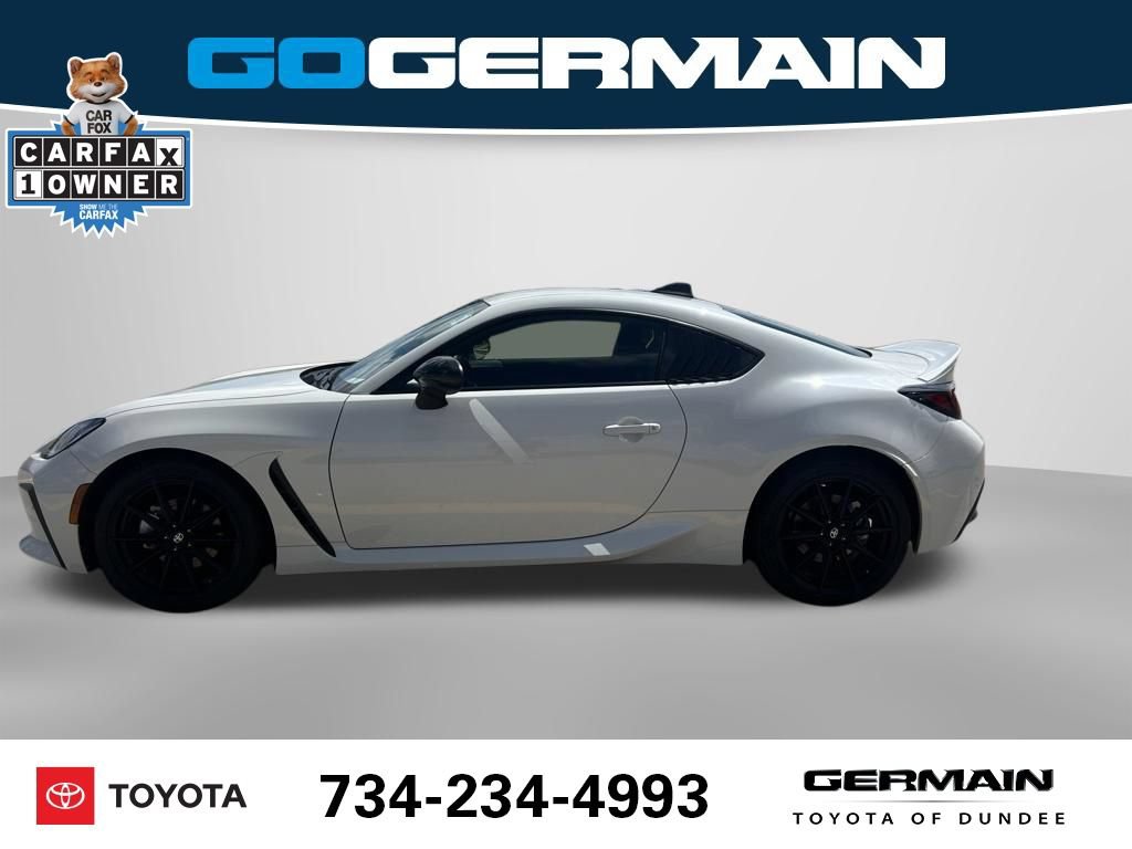 Used 2024 Toyota GR86 Premium RWD image 11