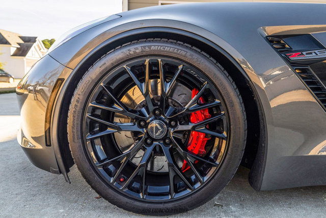 Used 2016 Chevrolet Corvette Z06 w/ 3LZ Preferred Equipment Group image 4