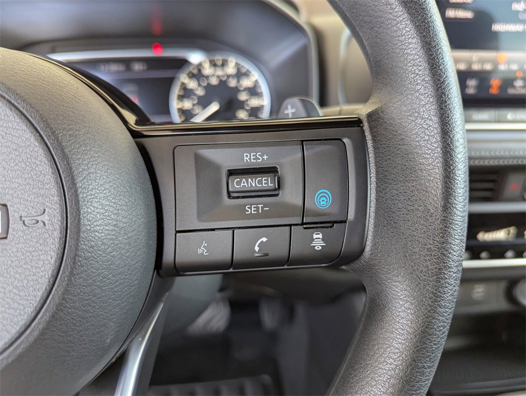 Used 2023 Nissan Rogue SV image 22