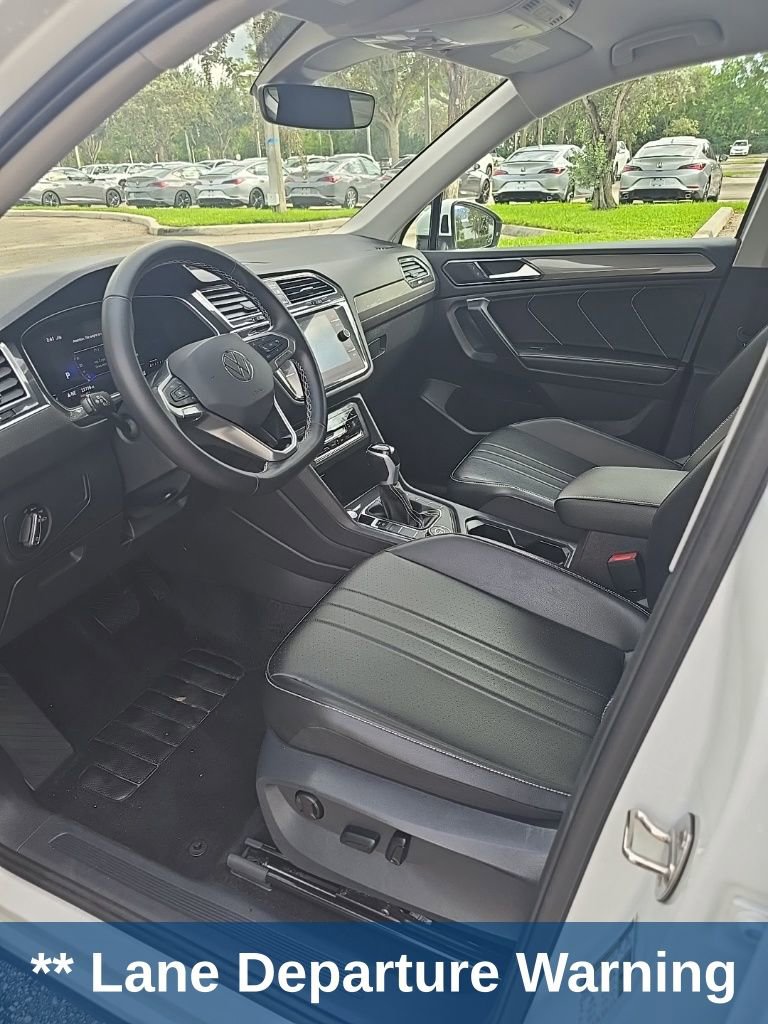 Used 2024 Volkswagen Tiguan SE image 14