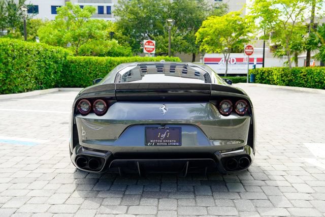 Used 2020 Ferrari 812 Superfast RWD image 24