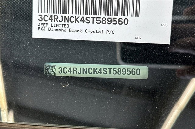 New 2025 Jeep Wagoneer Limited image 28