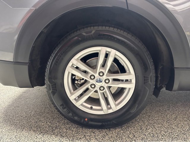 Used 2023 Ford Explorer XLT w/ Equipment Group 202A image 23