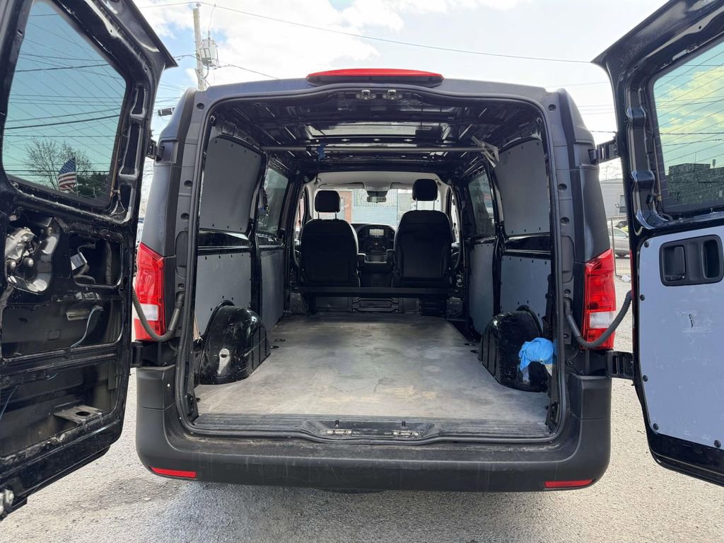 Used 2021 Mercedes-Benz Metris image 21